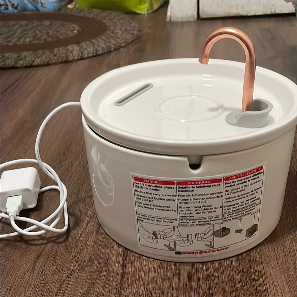 Ceramic Pet Water Fountain for Happy Petss
